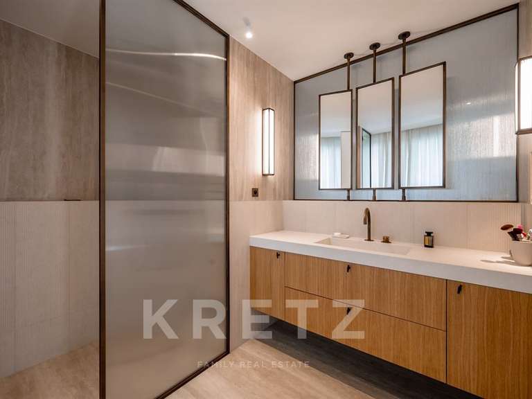 Appartement Neuilly-sur-Seine - 3 chambres - 211m²