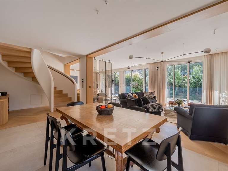 Appartement Neuilly-sur-Seine - 3 chambres - 211m²