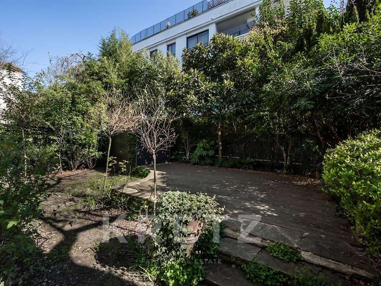 Appartement Neuilly-sur-Seine - 3 chambres - 211m²