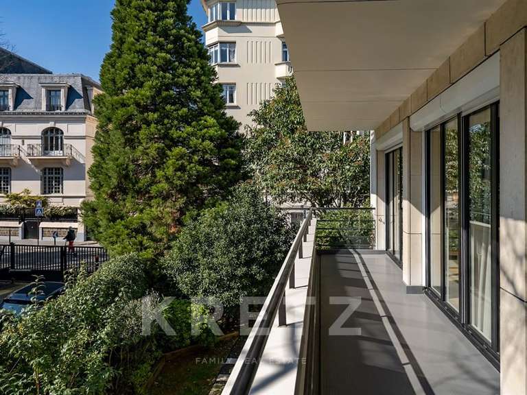 Appartement Neuilly-sur-Seine - 3 chambres - 211m²