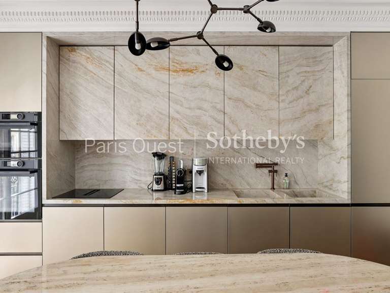 Apartment Neuilly-sur-Seine - 3 bedrooms - 110m²