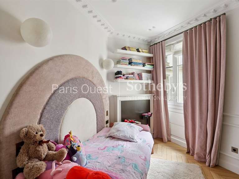 Apartment Neuilly-sur-Seine - 3 bedrooms - 110m²