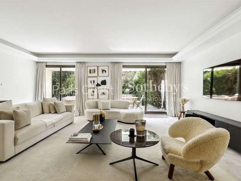 Apartment Neuilly-sur-Seine - 4 bedrooms - 200m²