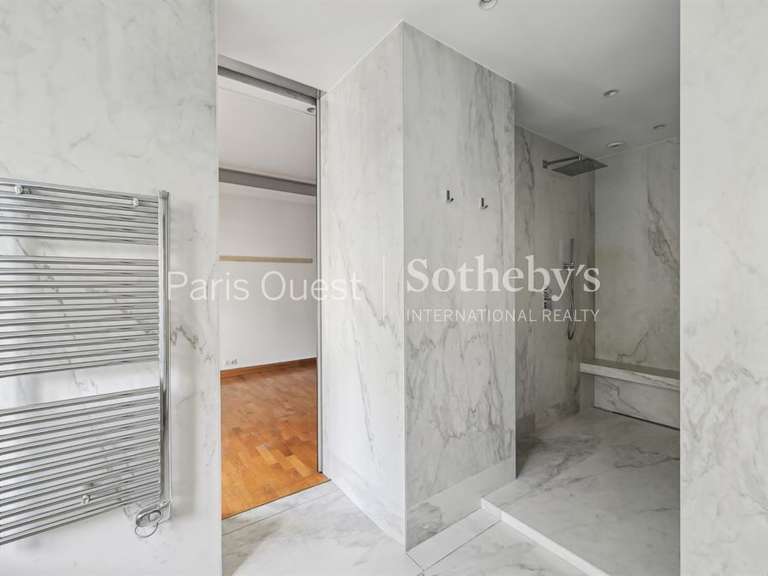 Apartment Neuilly-sur-Seine - 4 bedrooms - 200m²