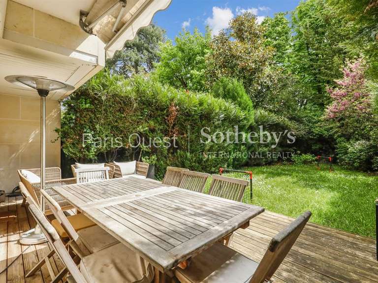 Apartment Neuilly-sur-Seine - 4 bedrooms - 200m²