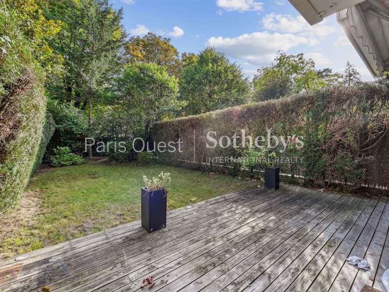 Apartment Neuilly-sur-Seine - 4 bedrooms - 200m²