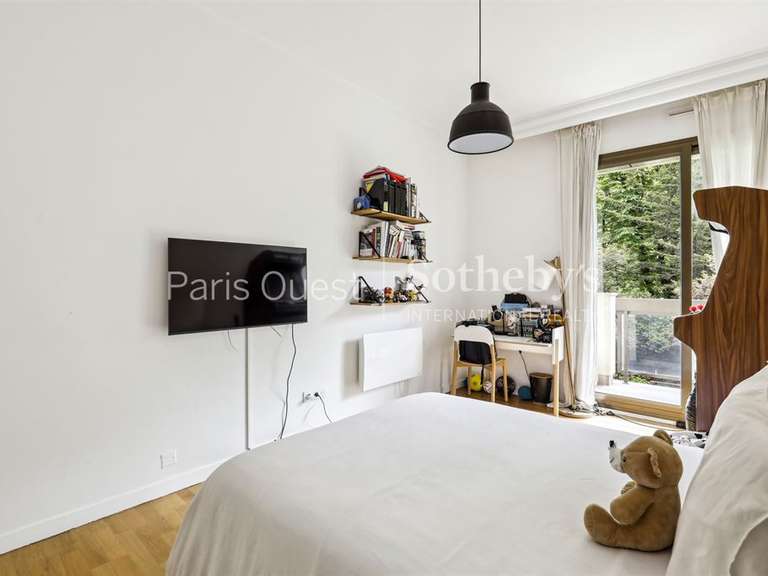 Apartment Neuilly-sur-Seine - 4 bedrooms - 200m²