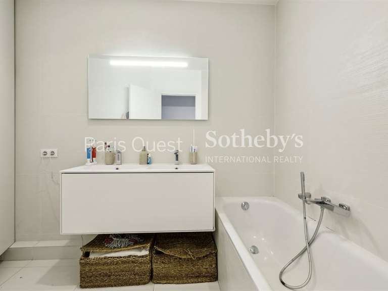 Apartment Neuilly-sur-Seine - 4 bedrooms - 200m²