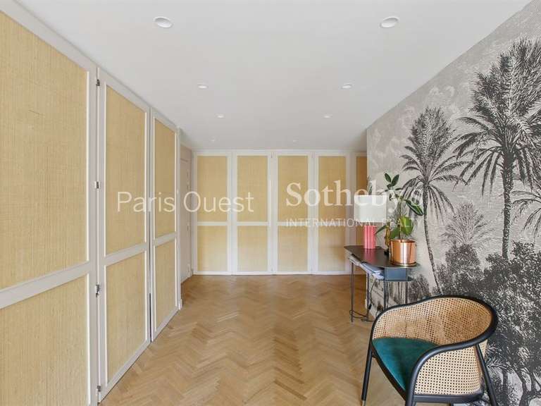 Appartement Neuilly-sur-Seine - 1 chambre - 92m²