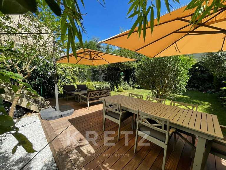 Appartement Neuilly-sur-Seine - 2 chambres - 151m²