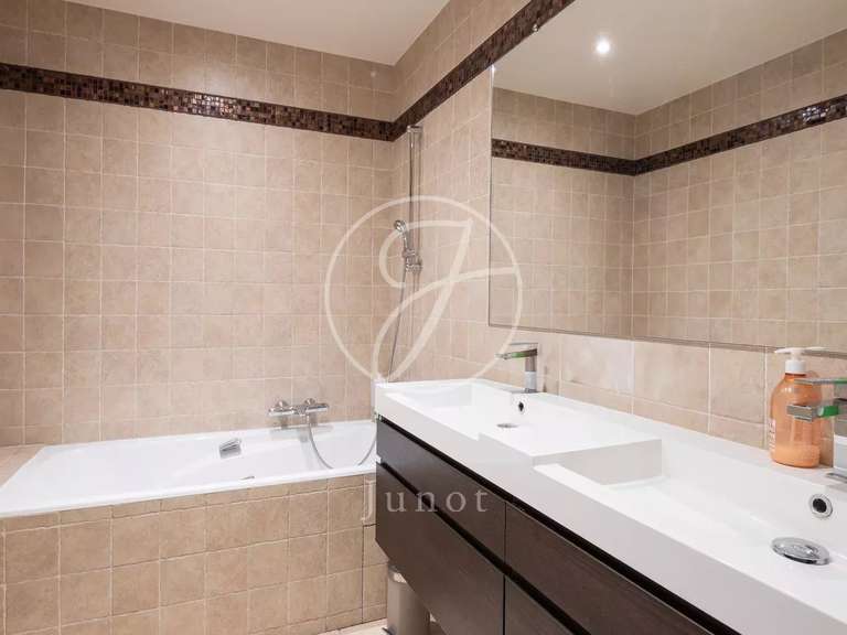 Appartement Neuilly-sur-Seine - 5 chambres - 243m²