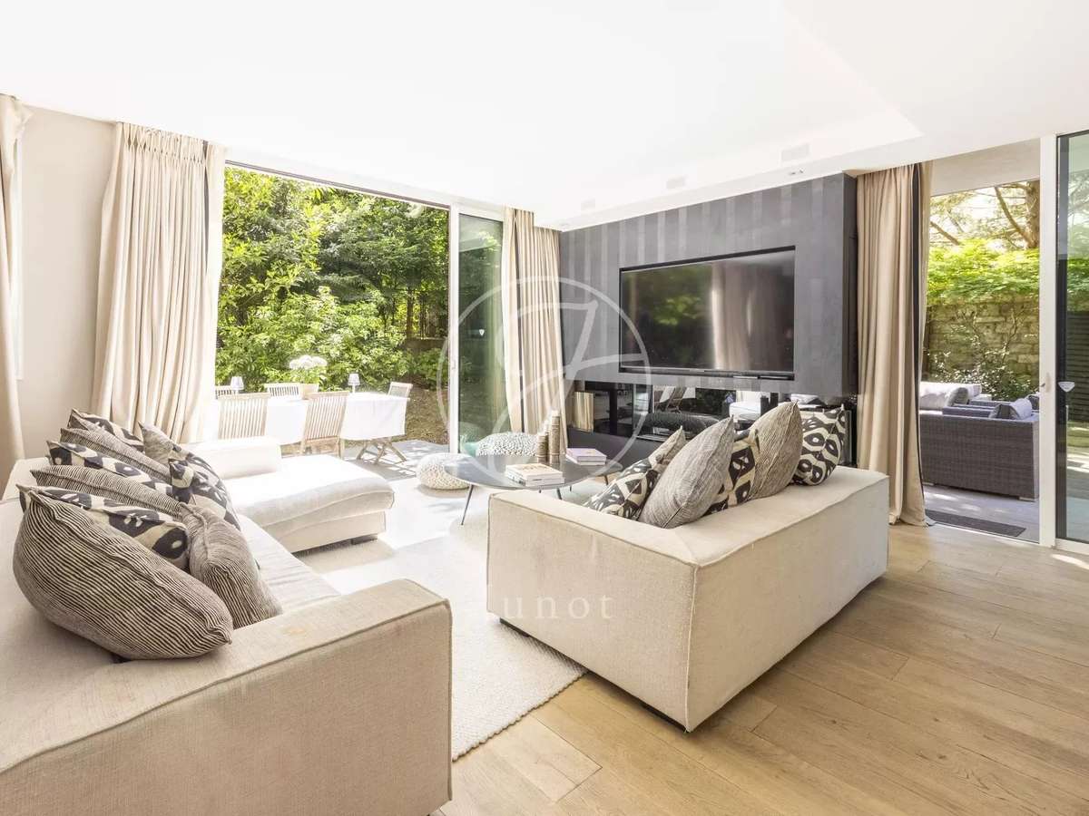 Apartment Neuilly-sur-Seine