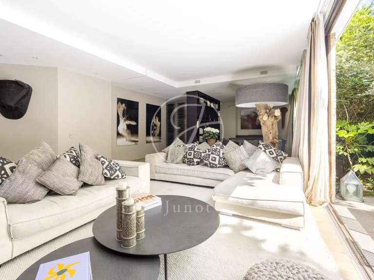 Appartement Neuilly-sur-Seine - 3 chambres - 168m²