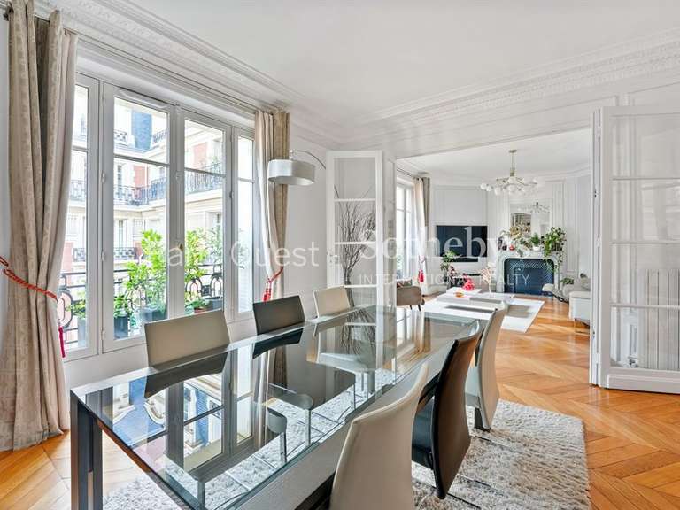 Appartement Neuilly-sur-Seine - 2 chambres - 125m²