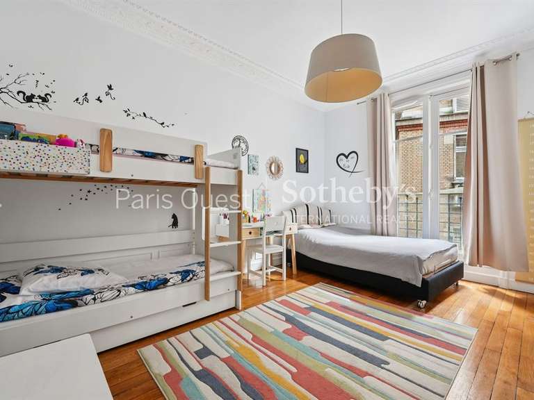 Appartement Neuilly-sur-Seine - 2 chambres - 125m²
