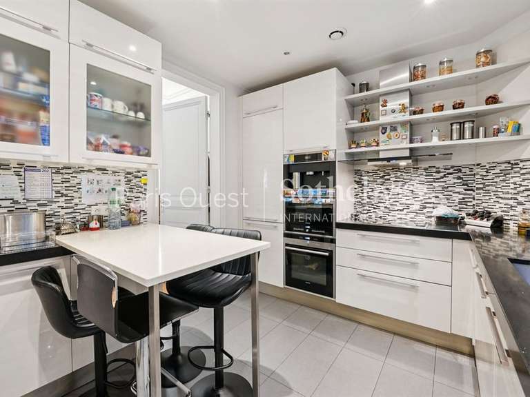 Appartement Neuilly-sur-Seine - 2 chambres - 125m²