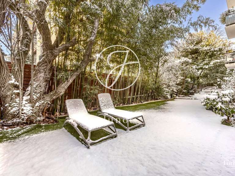 Apartment Neuilly-sur-Seine - 3 bedrooms - 122m²