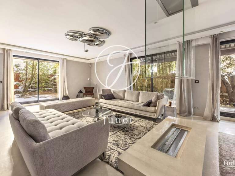 Apartment Neuilly-sur-Seine - 3 bedrooms - 122m²