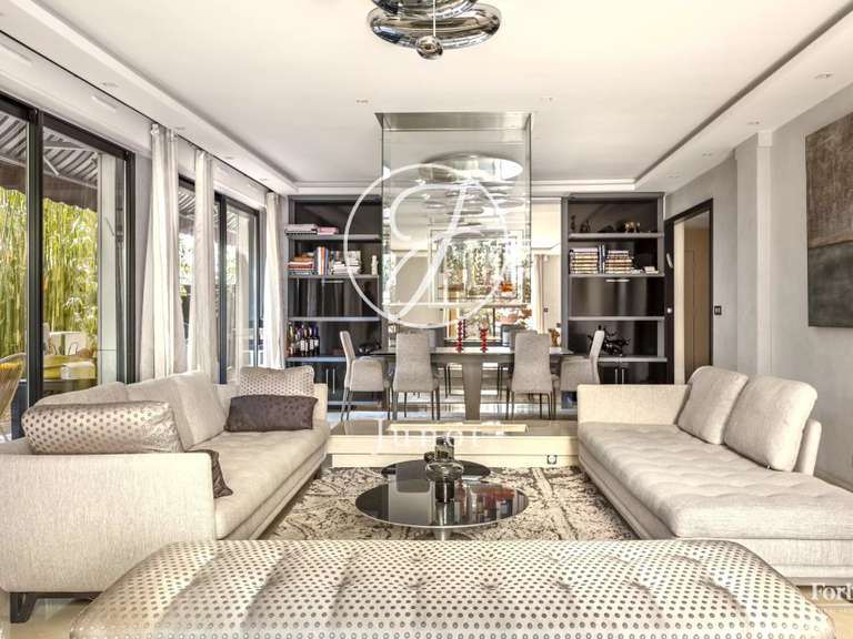 Apartment Neuilly-sur-Seine - 3 bedrooms - 122m²