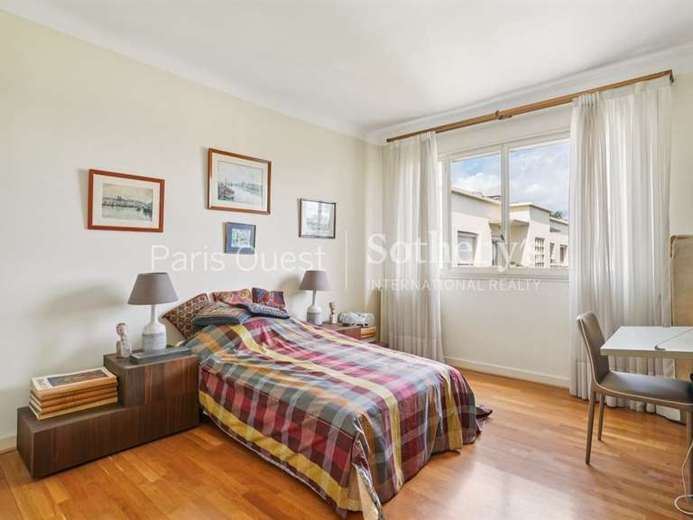Apartment Neuilly-sur-Seine - 2 bedrooms - 147m²