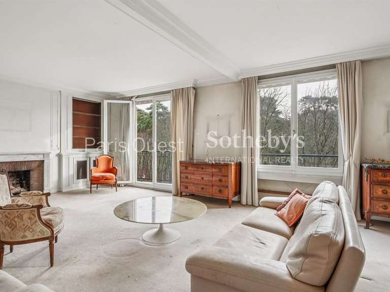 Apartment Neuilly-sur-Seine - 3 bedrooms - 121m²