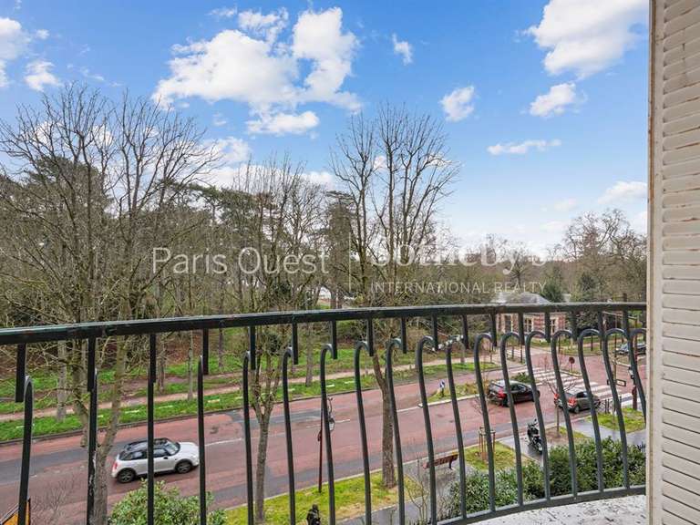 Apartment Neuilly-sur-Seine - 3 bedrooms - 121m²