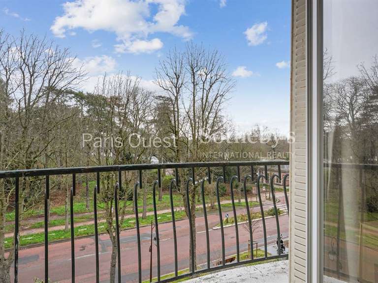 Apartment Neuilly-sur-Seine - 3 bedrooms - 121m²