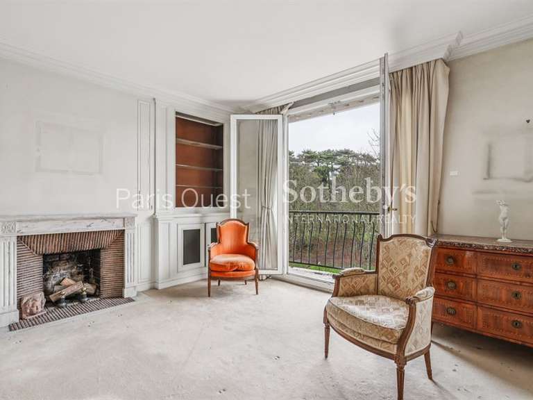 Apartment Neuilly-sur-Seine - 3 bedrooms - 121m²