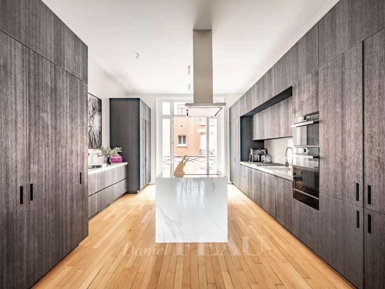 Appartement Neuilly-sur-Seine - 4 chambres - 240m²