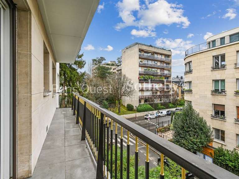 Appartement Neuilly-sur-Seine - 3 chambres - 120m²