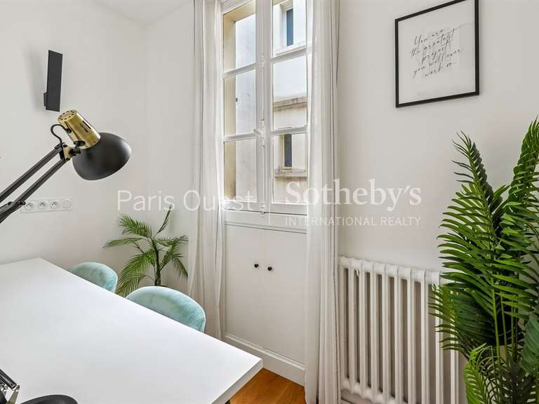Apartment Neuilly-sur-Seine - 4 bedrooms - 150m²
