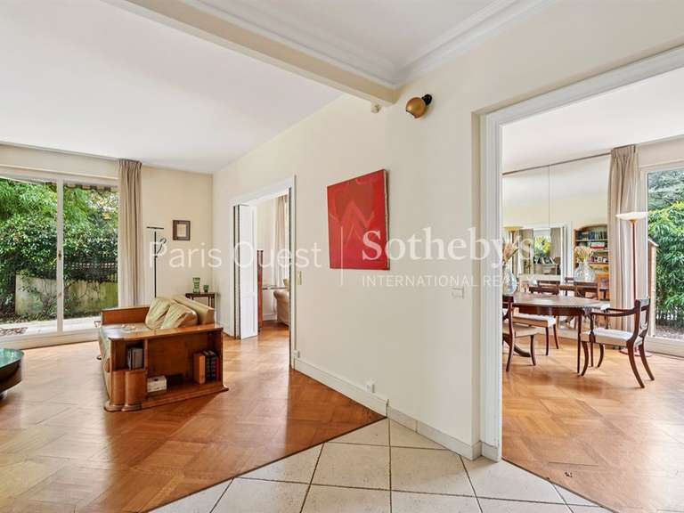 Apartment Neuilly-sur-Seine - 3 bedrooms - 194m²