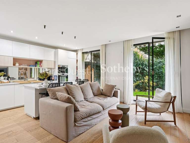 Apartment Neuilly-sur-Seine - 3 bedrooms - 194m²