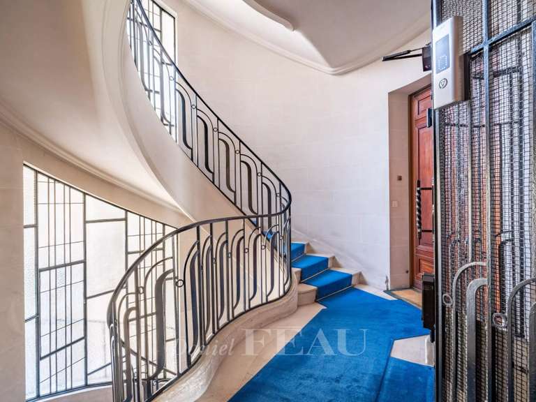 Apartment Neuilly-sur-Seine - 4 bedrooms - 179m²