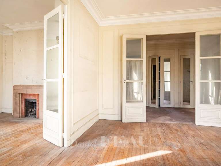 Apartment Neuilly-sur-Seine - 4 bedrooms - 179m²