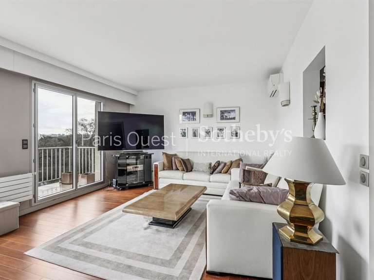 Apartment Neuilly-sur-Seine - 3 bedrooms - 125m²