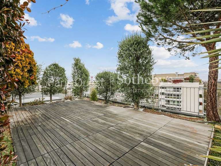 Apartment Neuilly-sur-Seine - 3 bedrooms - 125m²