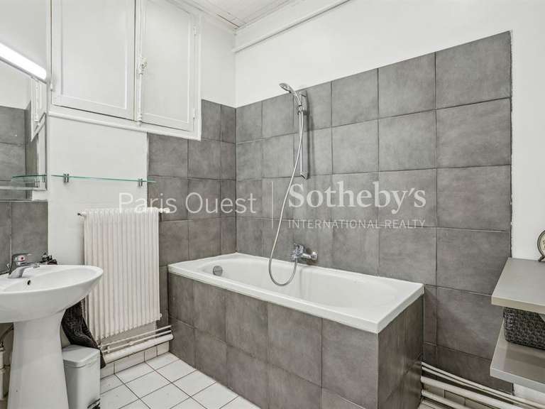 Apartment Neuilly-sur-Seine - 4 bedrooms - 120m²