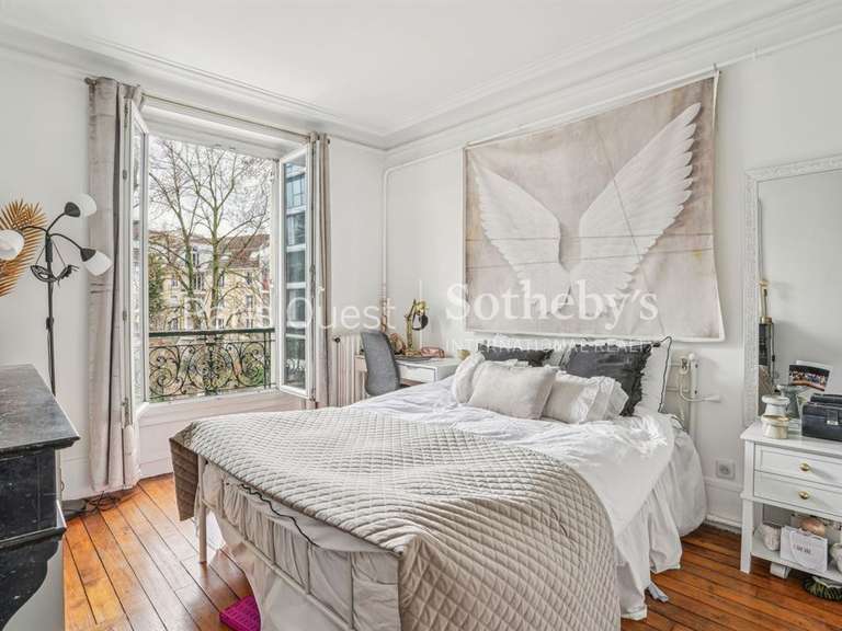 Apartment Neuilly-sur-Seine - 4 bedrooms - 120m²