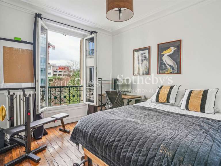 Apartment Neuilly-sur-Seine - 4 bedrooms - 120m²