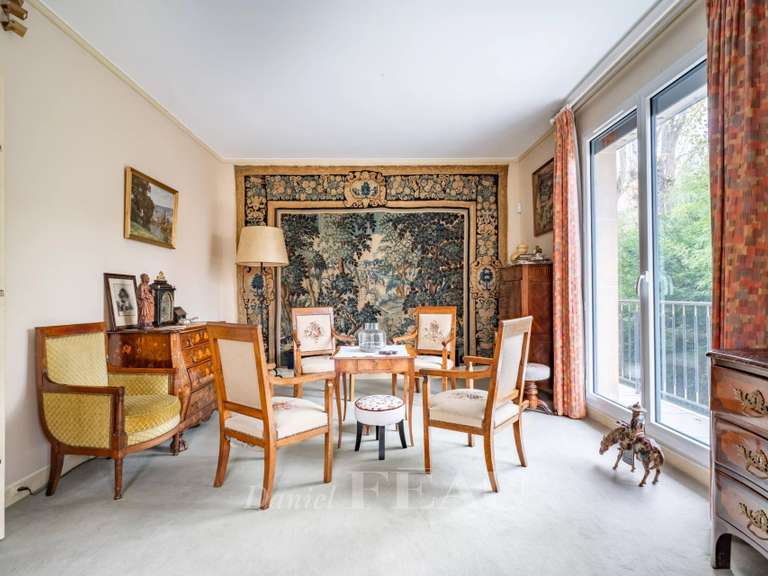 Apartment Neuilly-sur-Seine - 4 bedrooms - 127m²