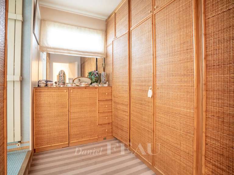 Apartment Neuilly-sur-Seine - 3 bedrooms - 105m²