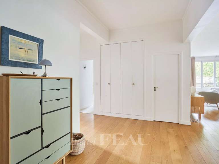 Apartment Neuilly-sur-Seine - 3 bedrooms - 128m²