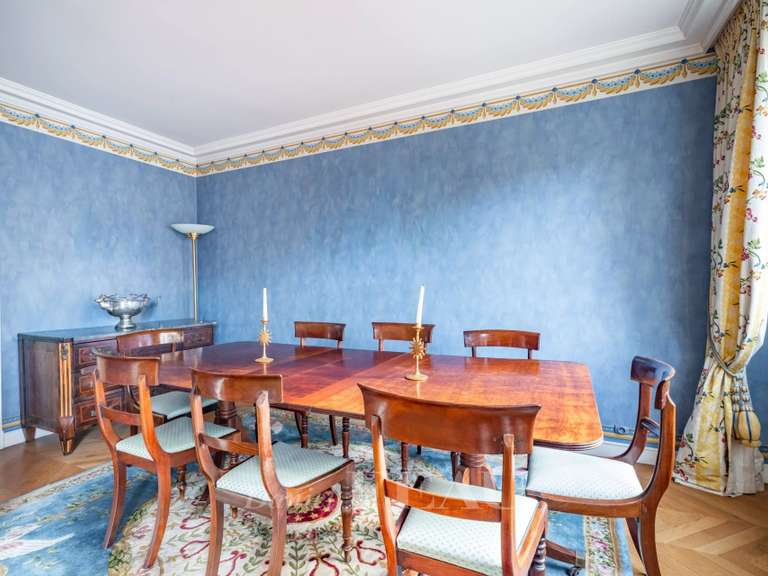 Apartment Neuilly-sur-Seine - 2 bedrooms - 119m²