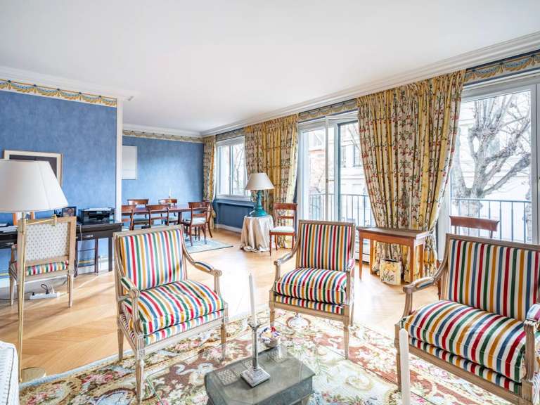 Apartment Neuilly-sur-Seine - 2 bedrooms - 119m²