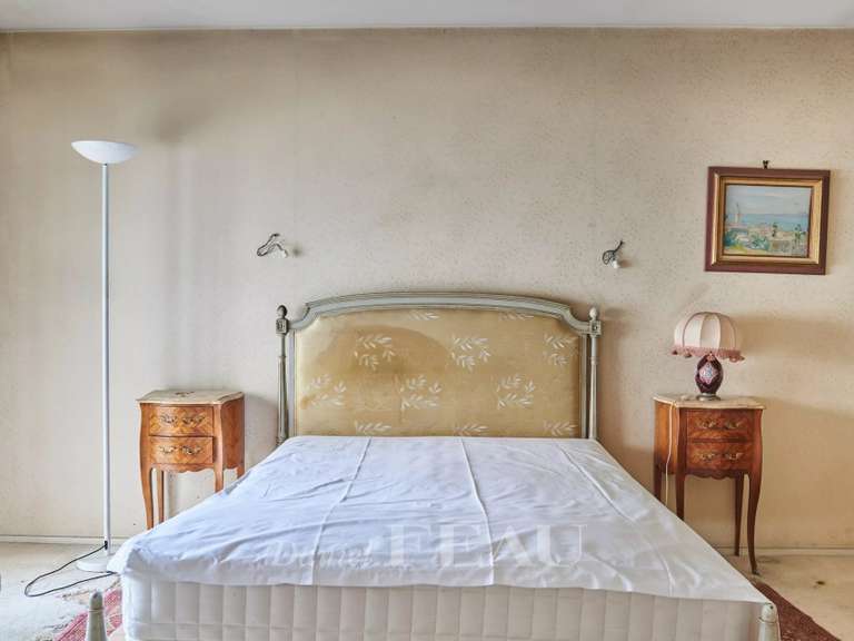 Apartment Neuilly-sur-Seine - 3 bedrooms - 150m²