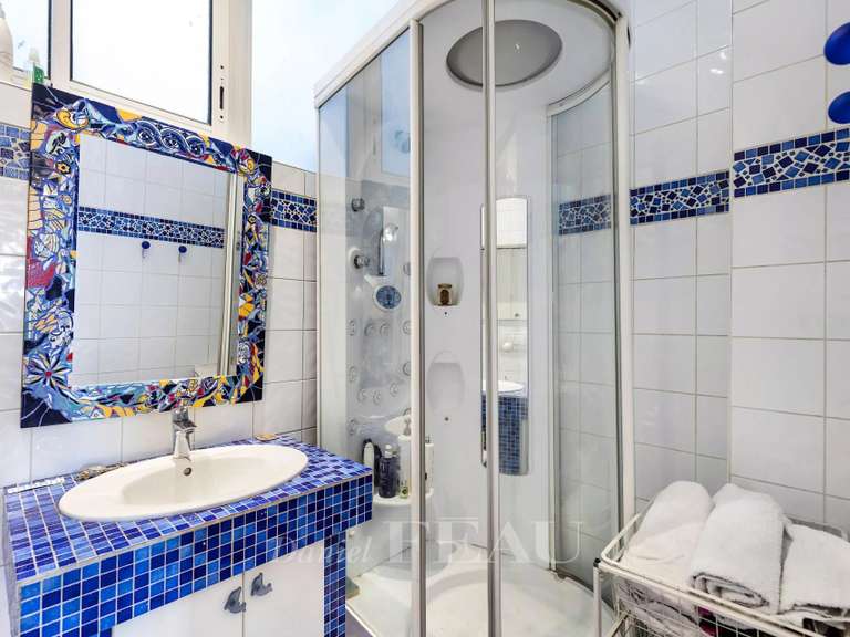 Apartment Neuilly-sur-Seine - 4 bedrooms - 179m²