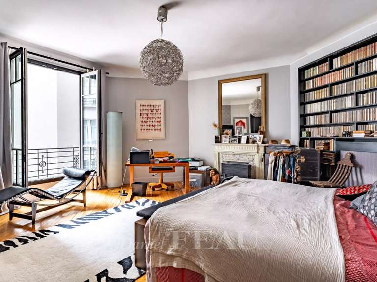 Apartment Neuilly-sur-Seine - 3 bedrooms - 197m²