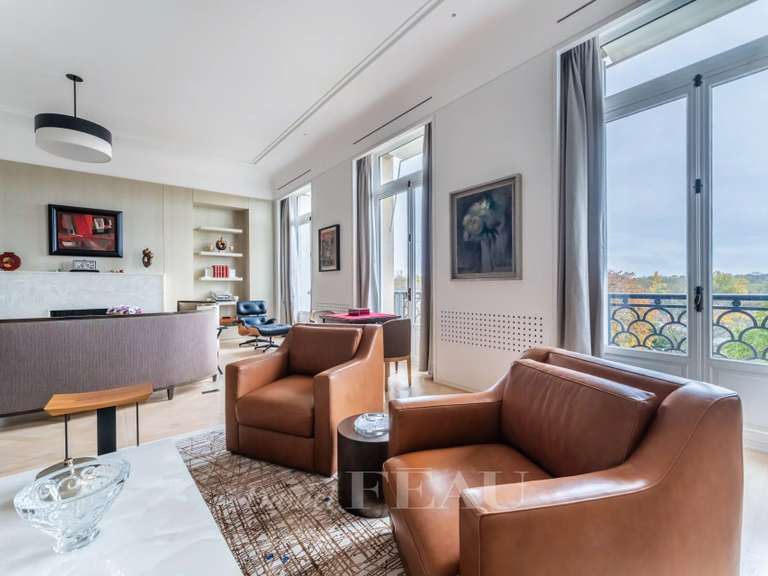 Apartment Neuilly-sur-Seine - 3 bedrooms - 383m²