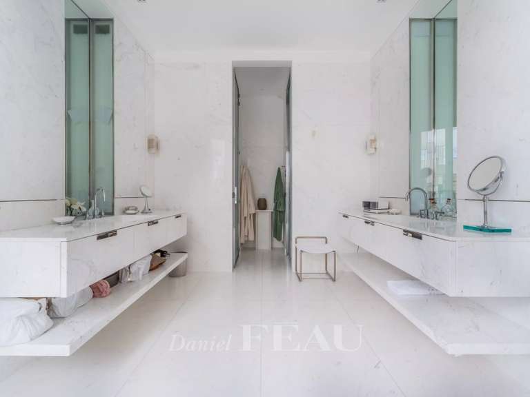 Apartment Neuilly-sur-Seine - 3 bedrooms - 383m²